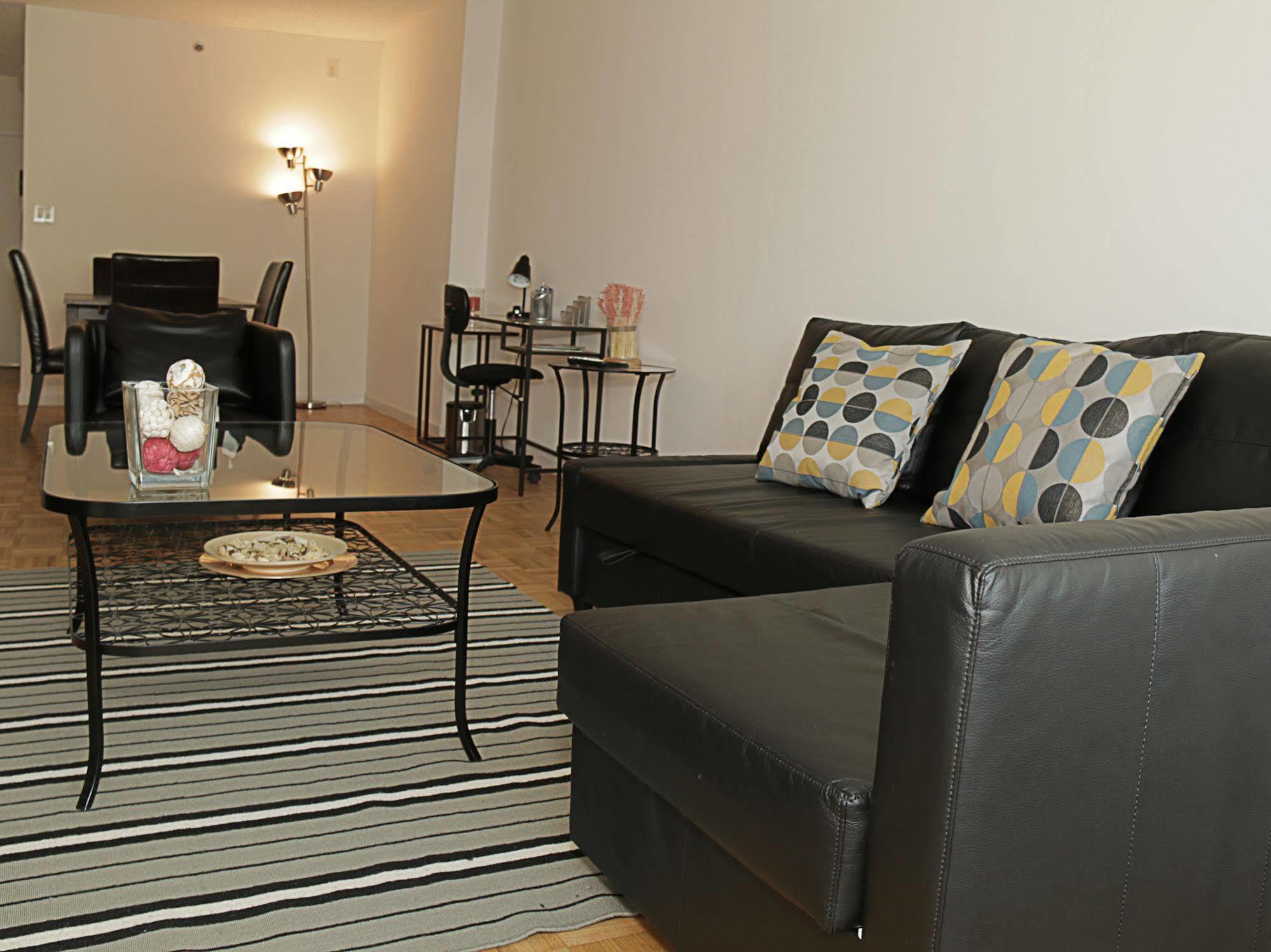 Bellaview Suites Джърси Сити Екстериор снимка
