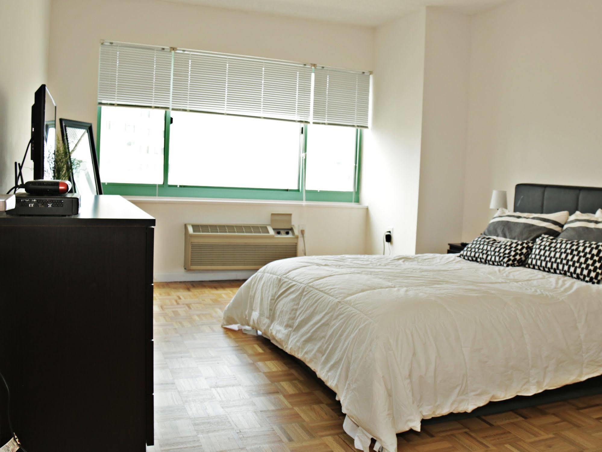 Bellaview Suites Джърси Сити Екстериор снимка