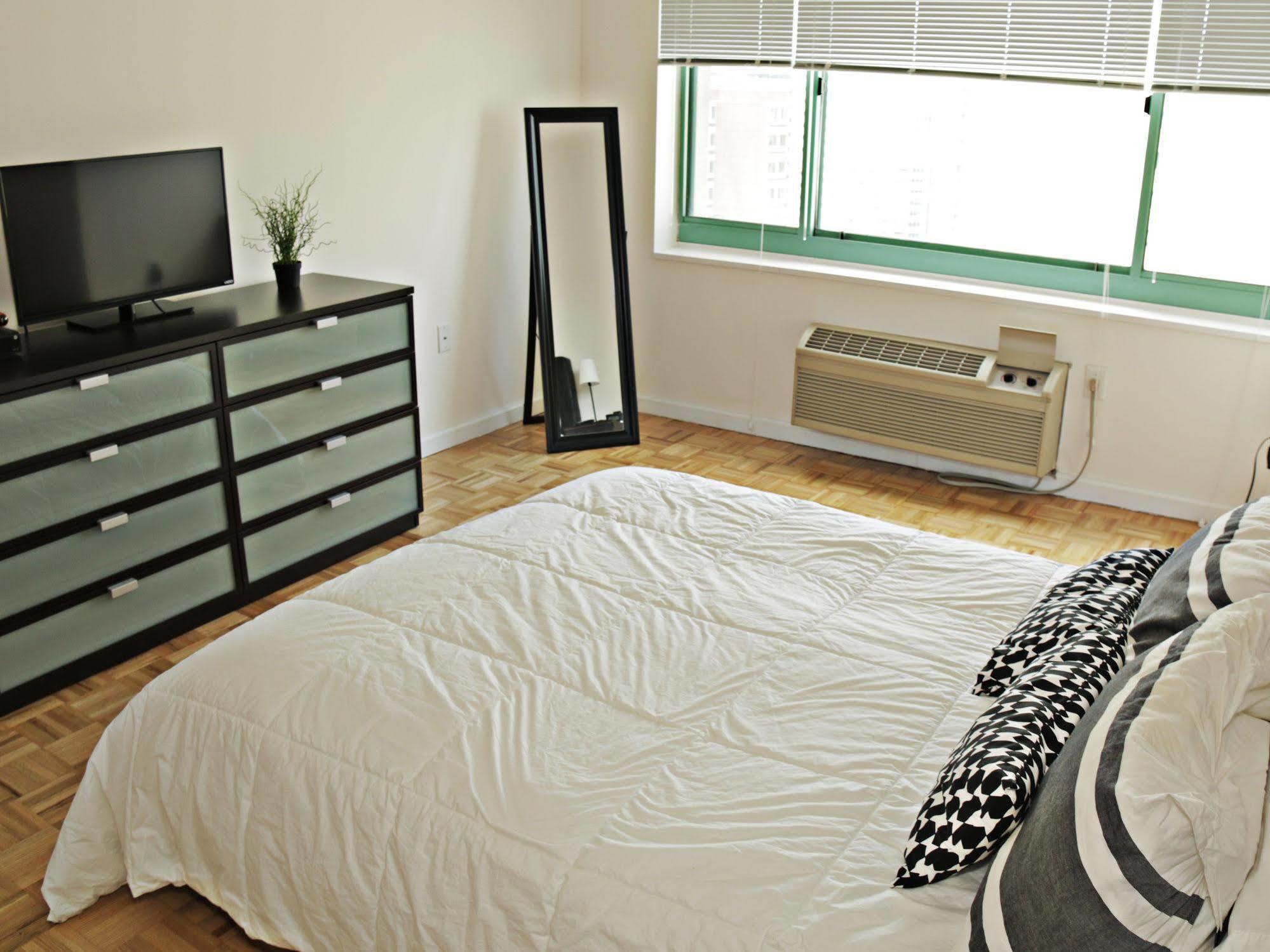 Bellaview Suites Джърси Сити Екстериор снимка